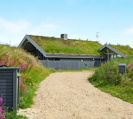 Vakantiehuis Three-bedroom Holiday In Henne 4 *