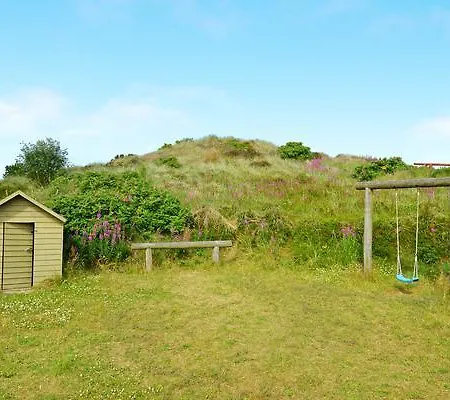 Three-bedroom Holiday In Henne 4 *